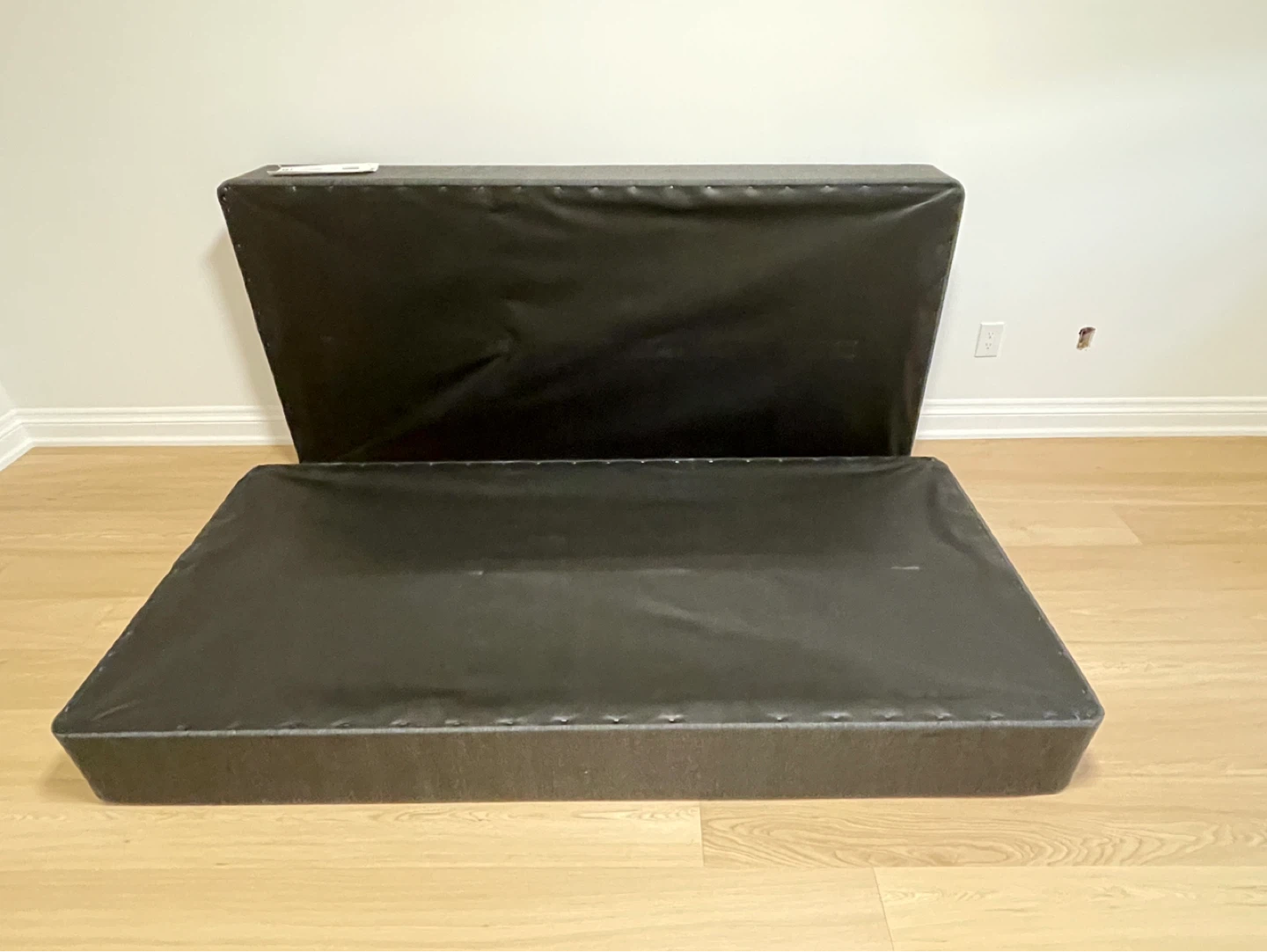 BRAND NEW! Beauty Rest Twin XL Box Spring (2-Piece Split) - photo 4