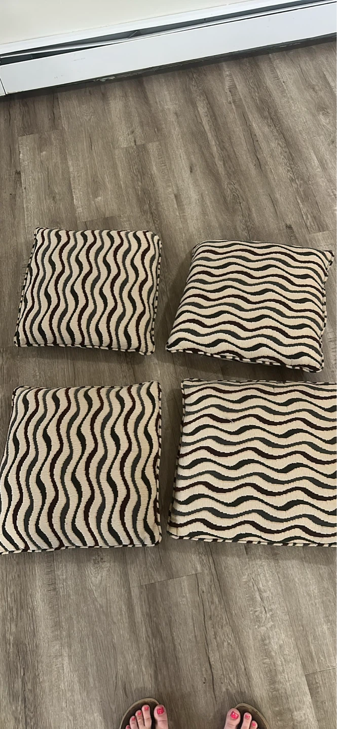 Set of 4 Throw Pillows & 2 Bolster Pillows