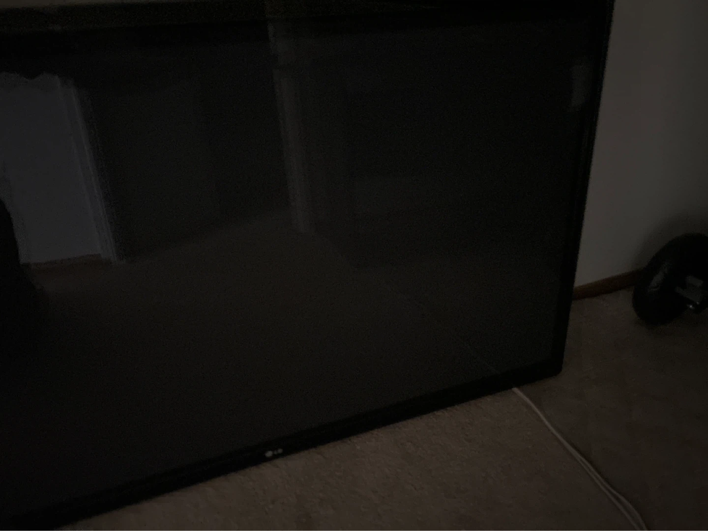LG 50" Plasma TV - 50PA4500 - photo 2