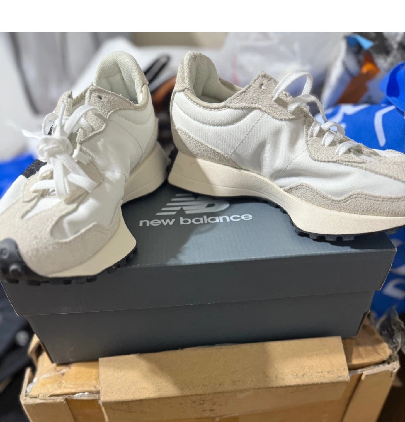 New Balance 327 Women's Sneakers - White/Cream - photo 4