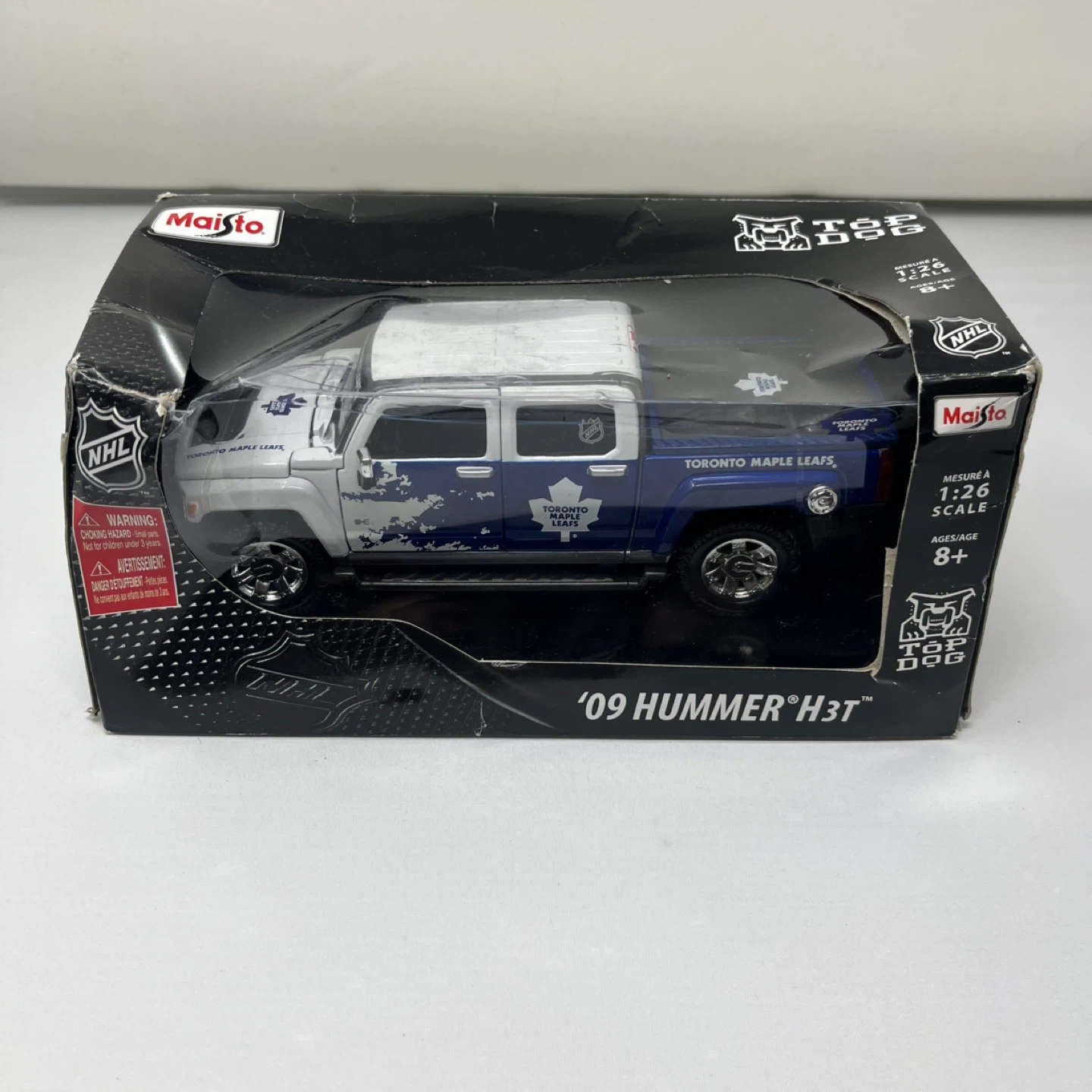 Maisto '09 Hummer H3T Leafs Die-Cast Toy Truck 1:26 Scale