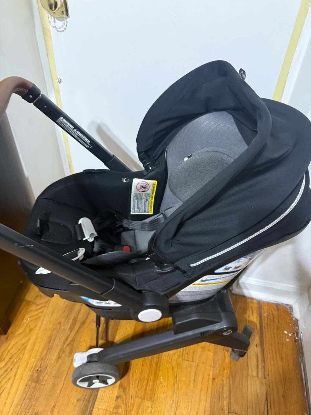Evenflo Shyft DualRide Infant Car Seat Stroller Combo - photo 2