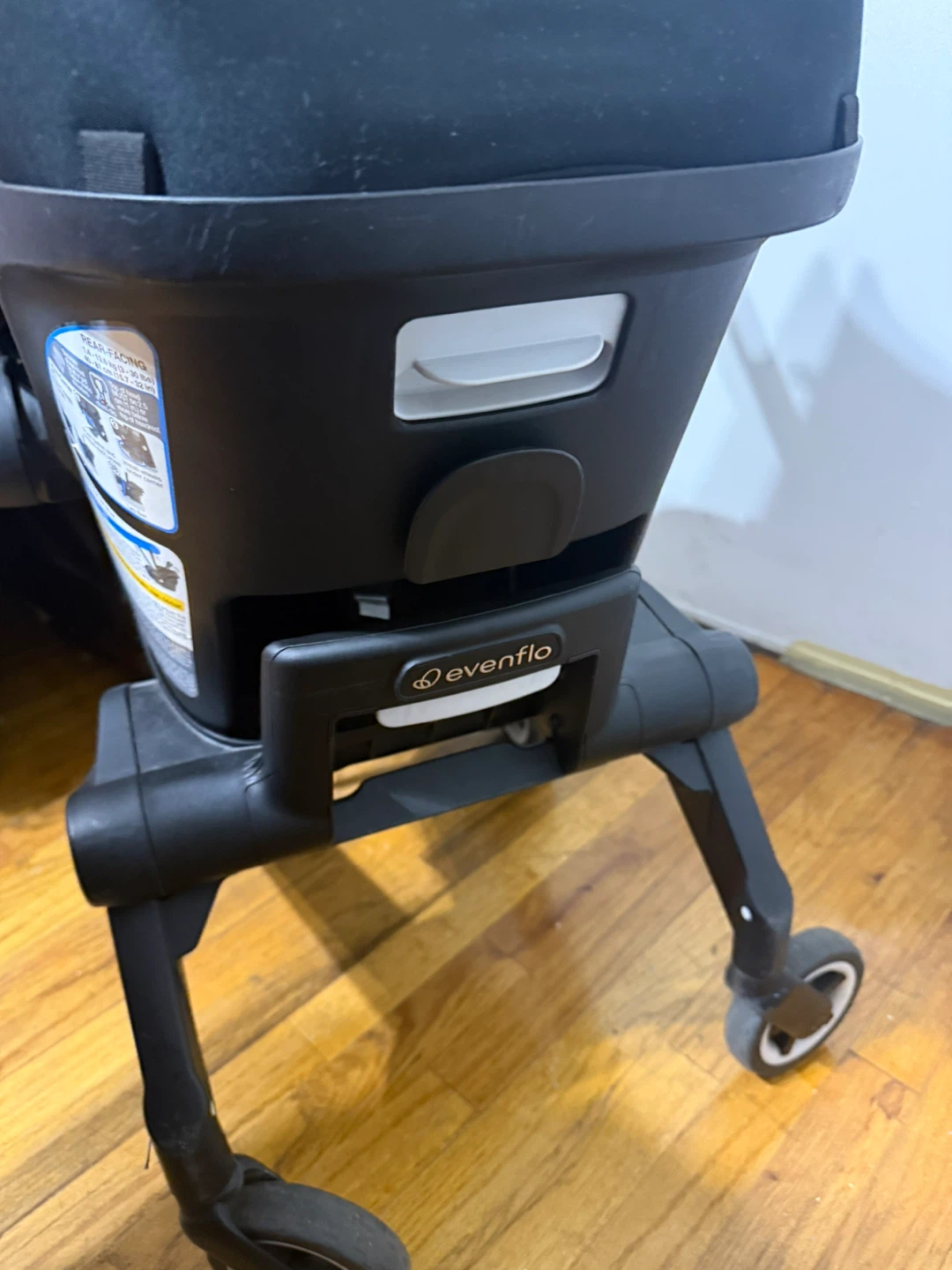 Evenflo Shyft DualRide Infant Car Seat Stroller Combo - photo 3