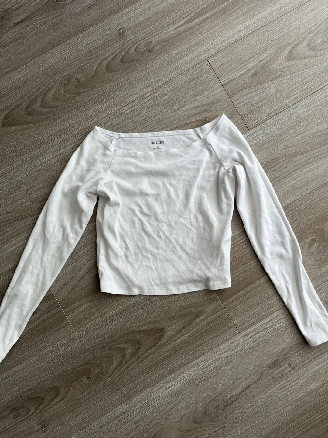 HOLLISTER starting from $8 - photo 2