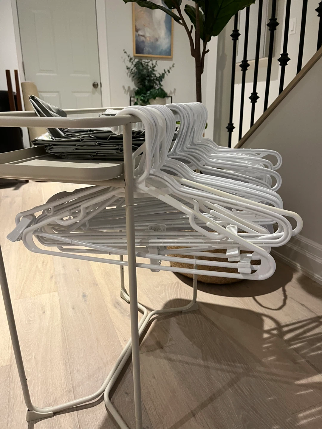 30 Plastic hangers