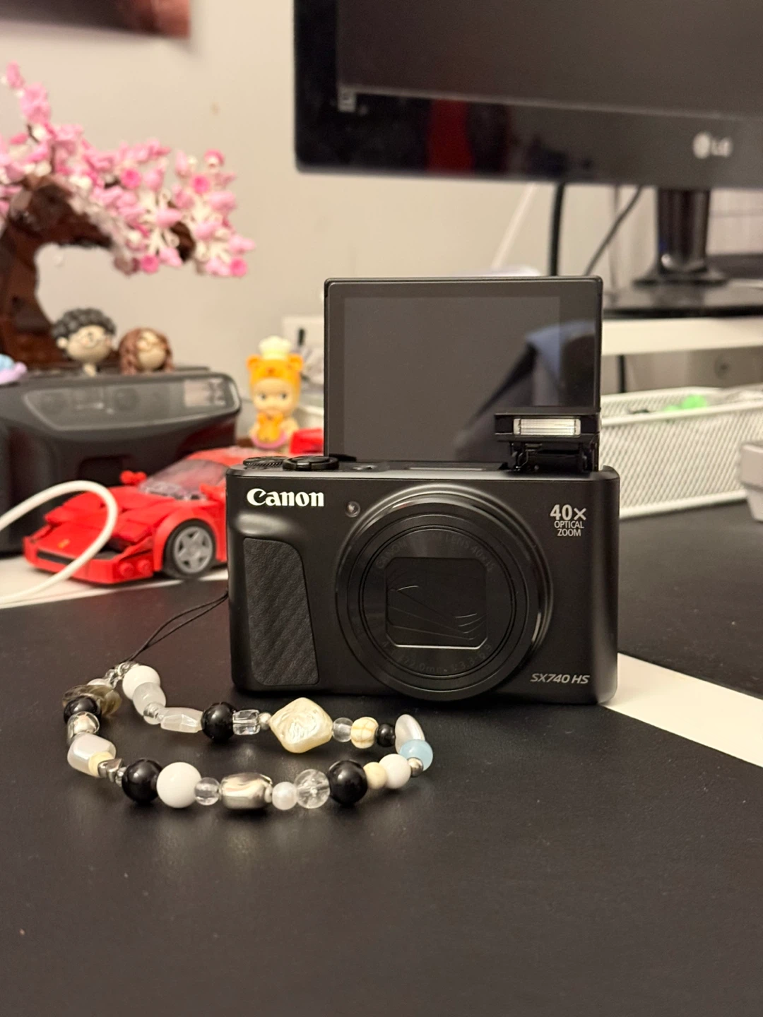 Canon PowerShot SX740 HS Digital Camera with Accessories - photo 4