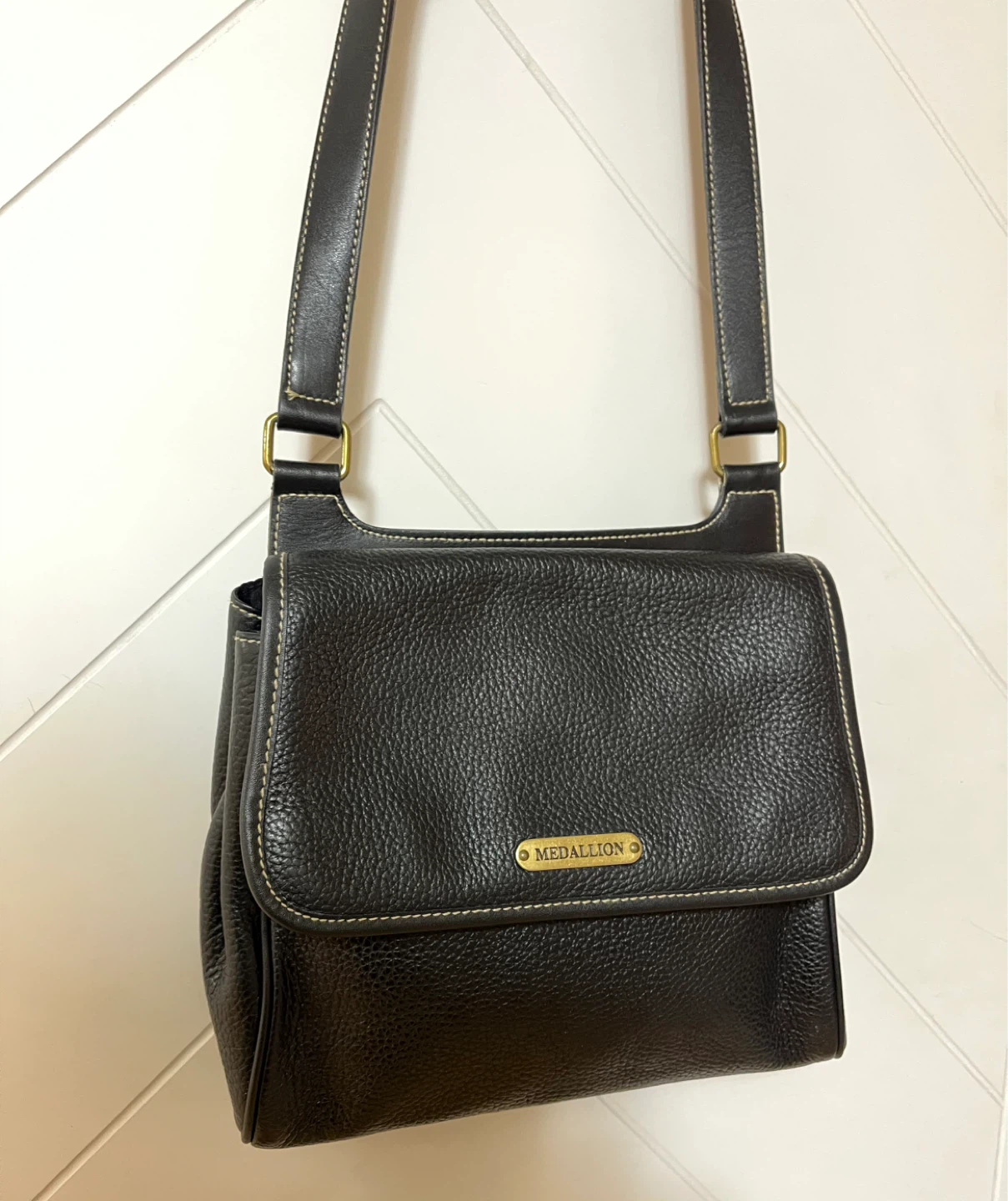 Medallion Black Leather Shoulder Bag - photo 3