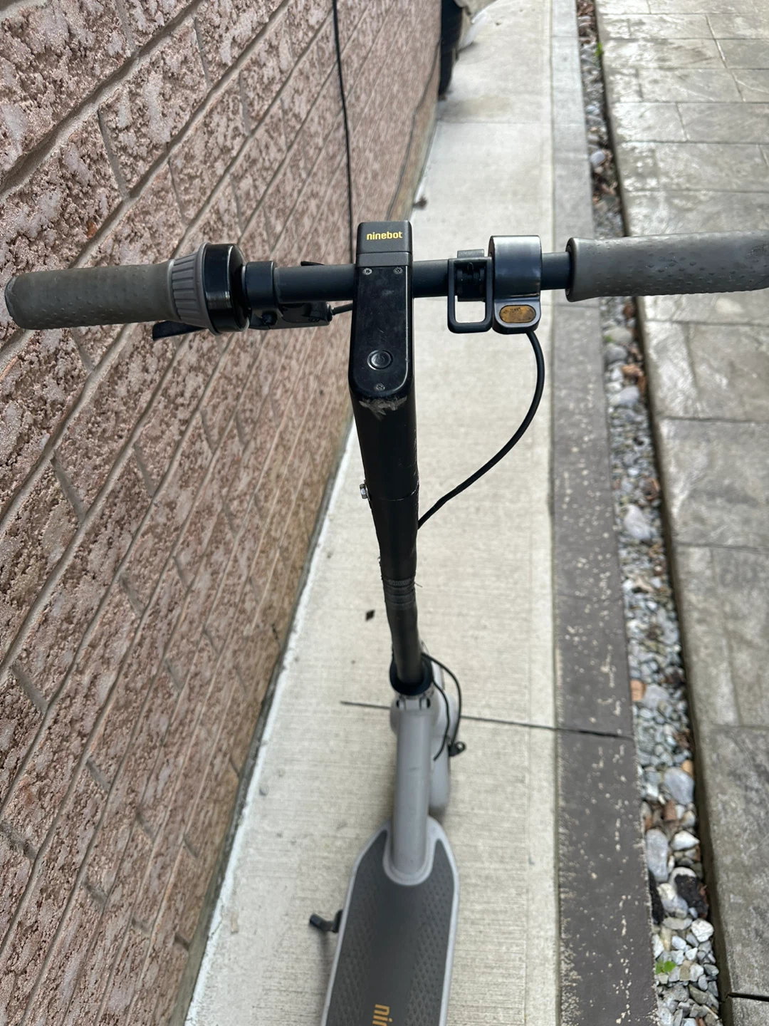 Ninebot Electric Scooter as is not working - photo 2