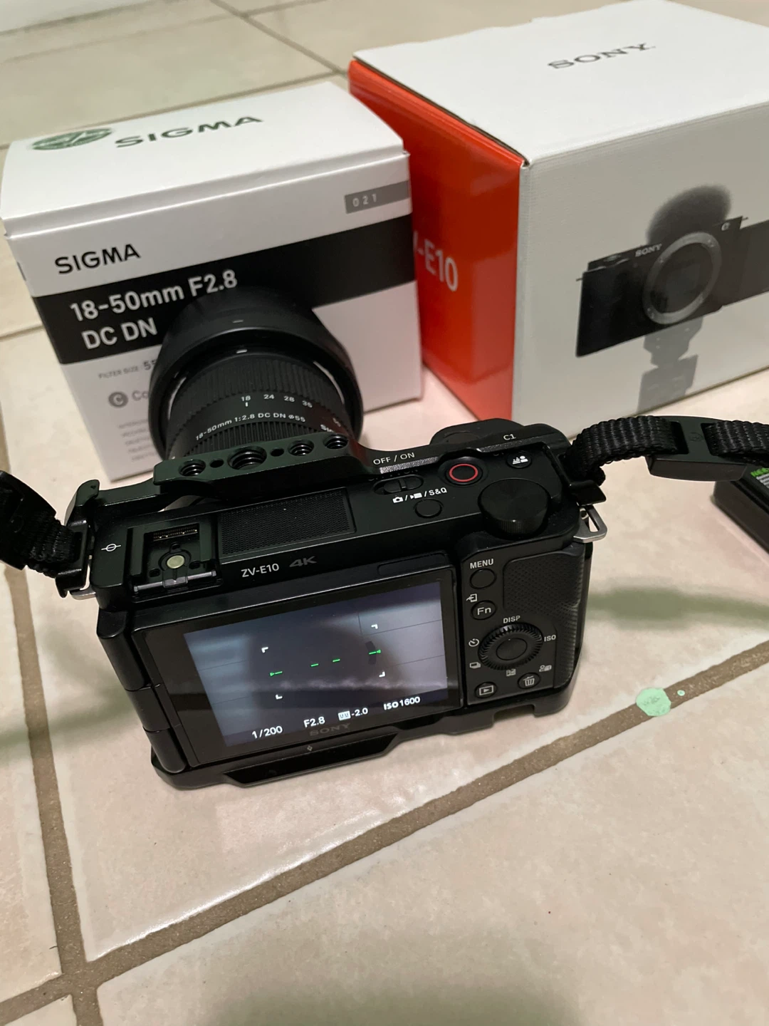Sony ZV-E10 Camera with Sigma 18-50mm f/2.8 Lens - photo 3