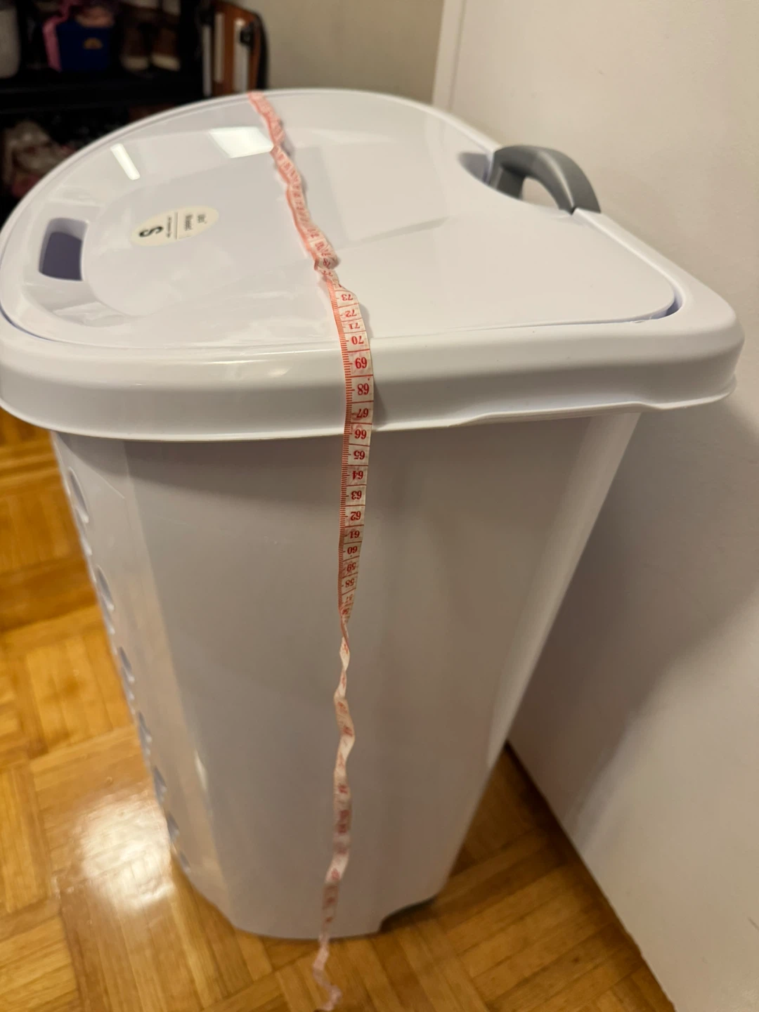 White Plastic Laundry Hamper - photo 3