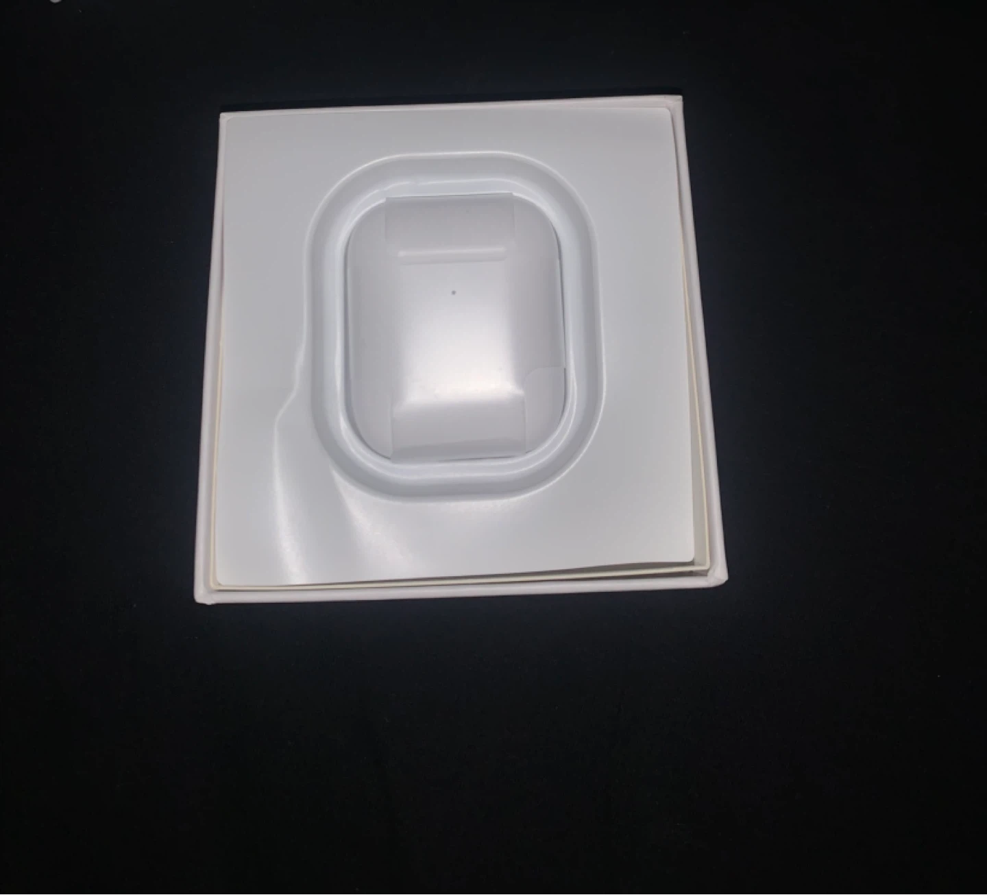 Apple AirPods (2nd Gen) Charging Case