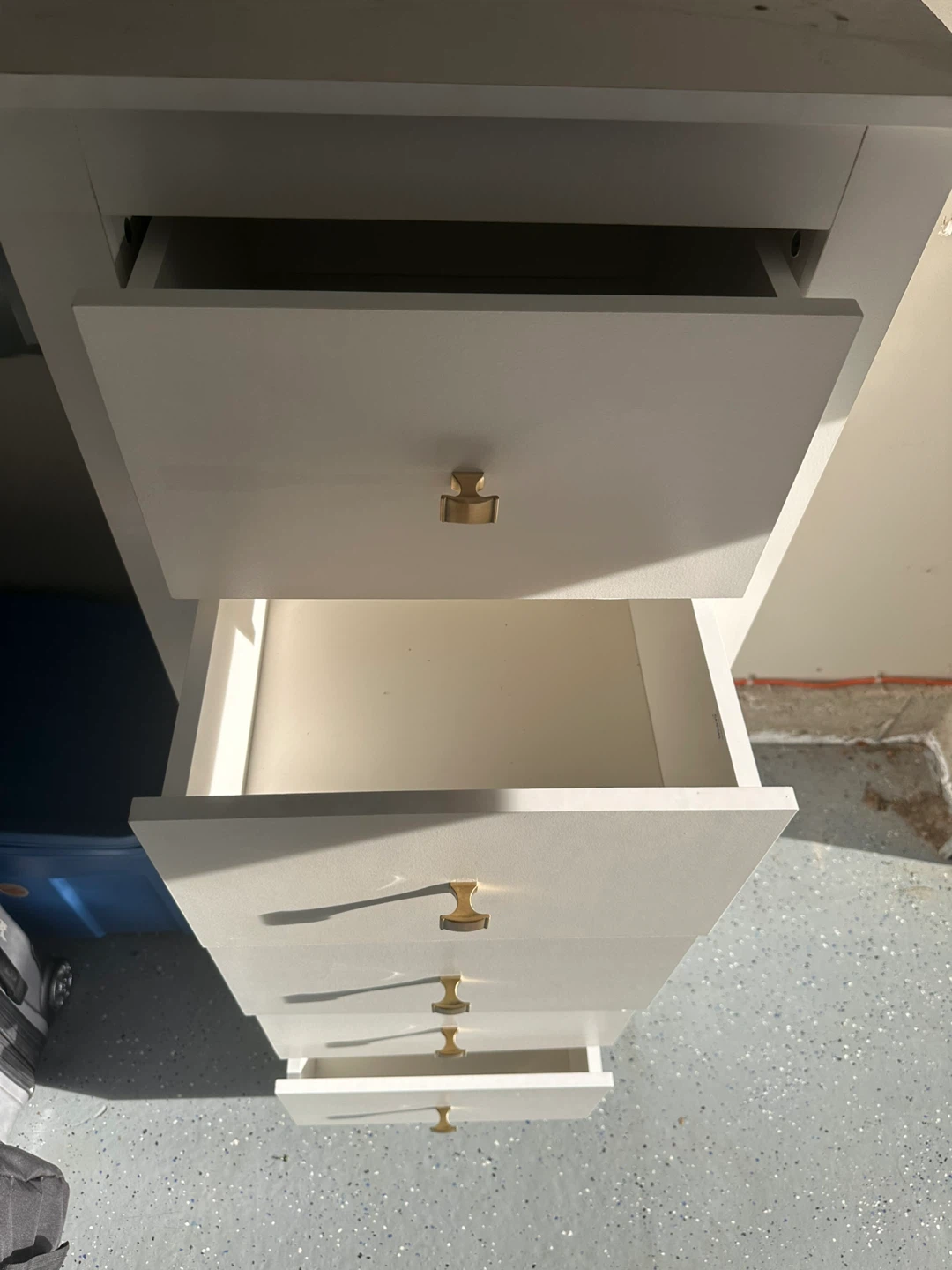 White 5-Drawer Dresser - photo 3