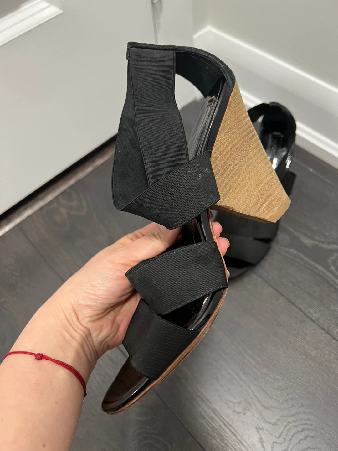 BCBGMAXAZRIA Black Strappy Wedge Sandals Size 7 - photo 2