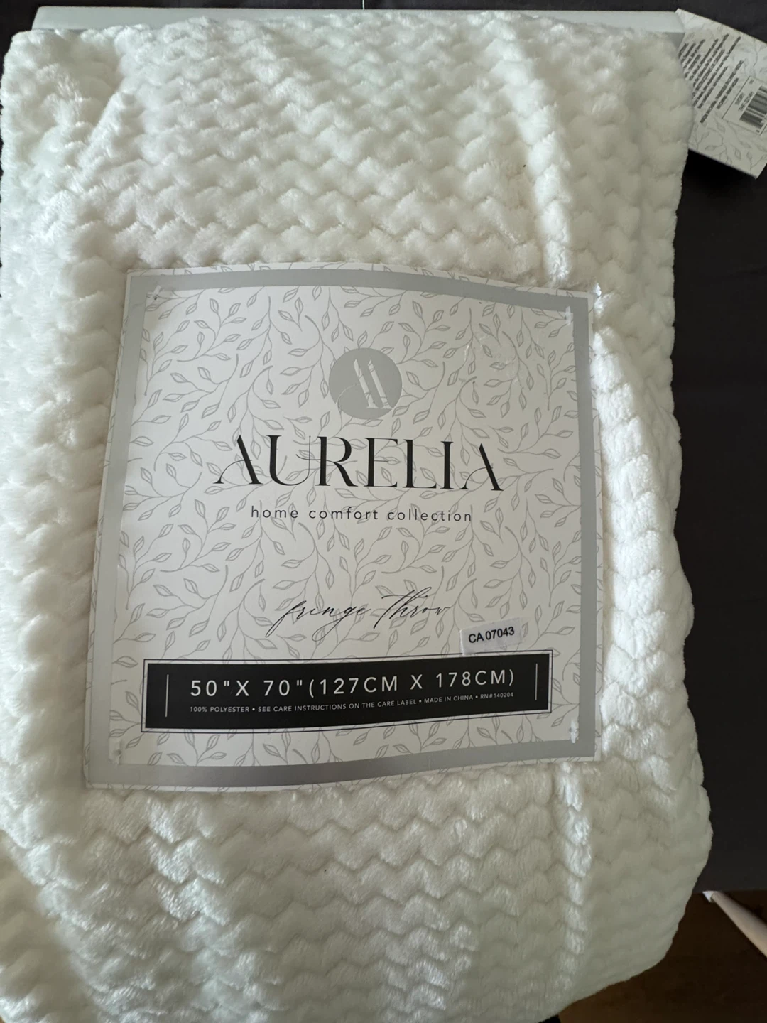 Aurelia Fleece Throw Blanket 50" x 70" White - photo 2