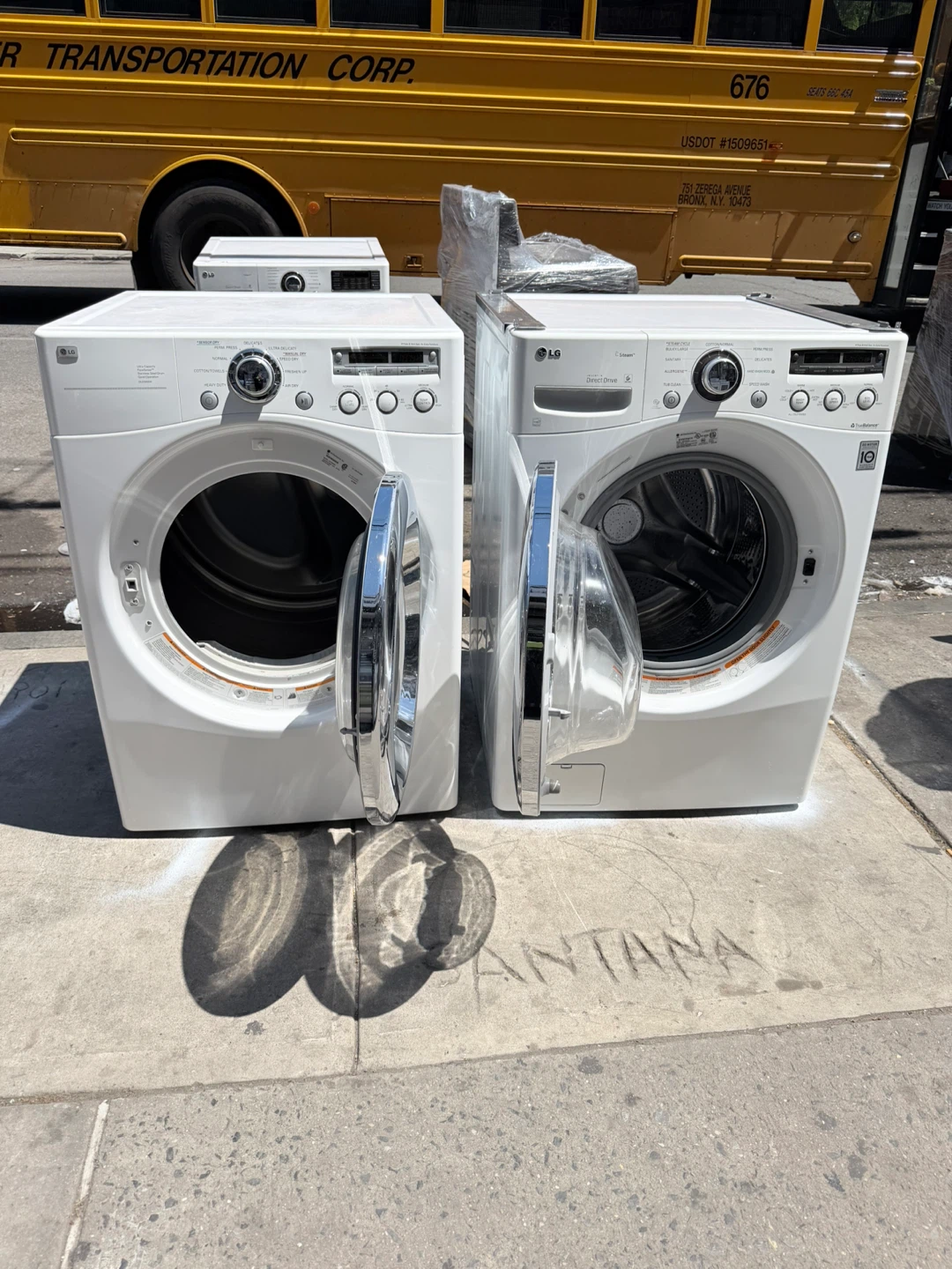 LG Front Load Washing Machine - photo 2