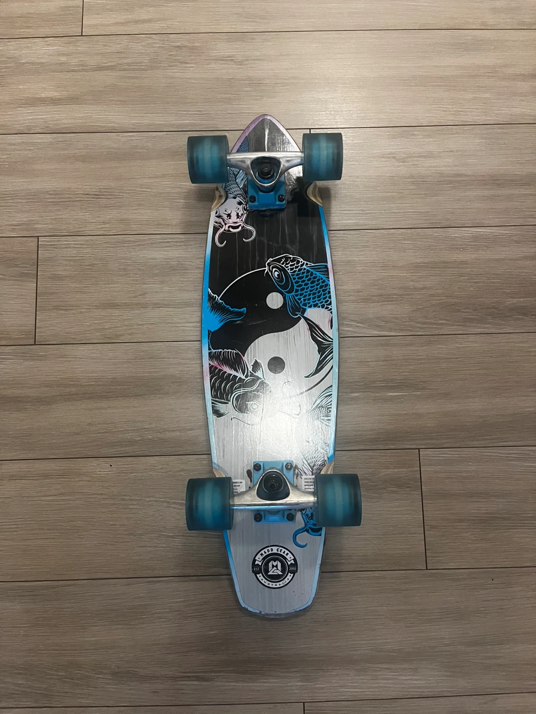 Cruiser Skateboard with Koi Fish Yin Yang Design - photo 2
