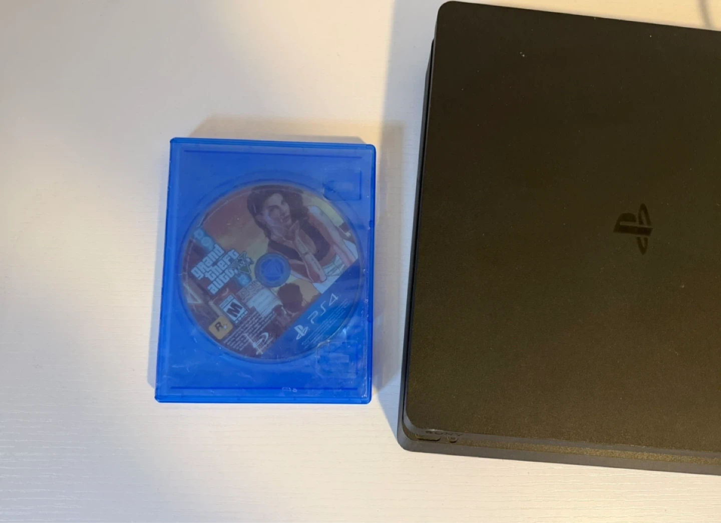 Sony PlayStation 4 Slim with 2 Controllers and Game - photo 5