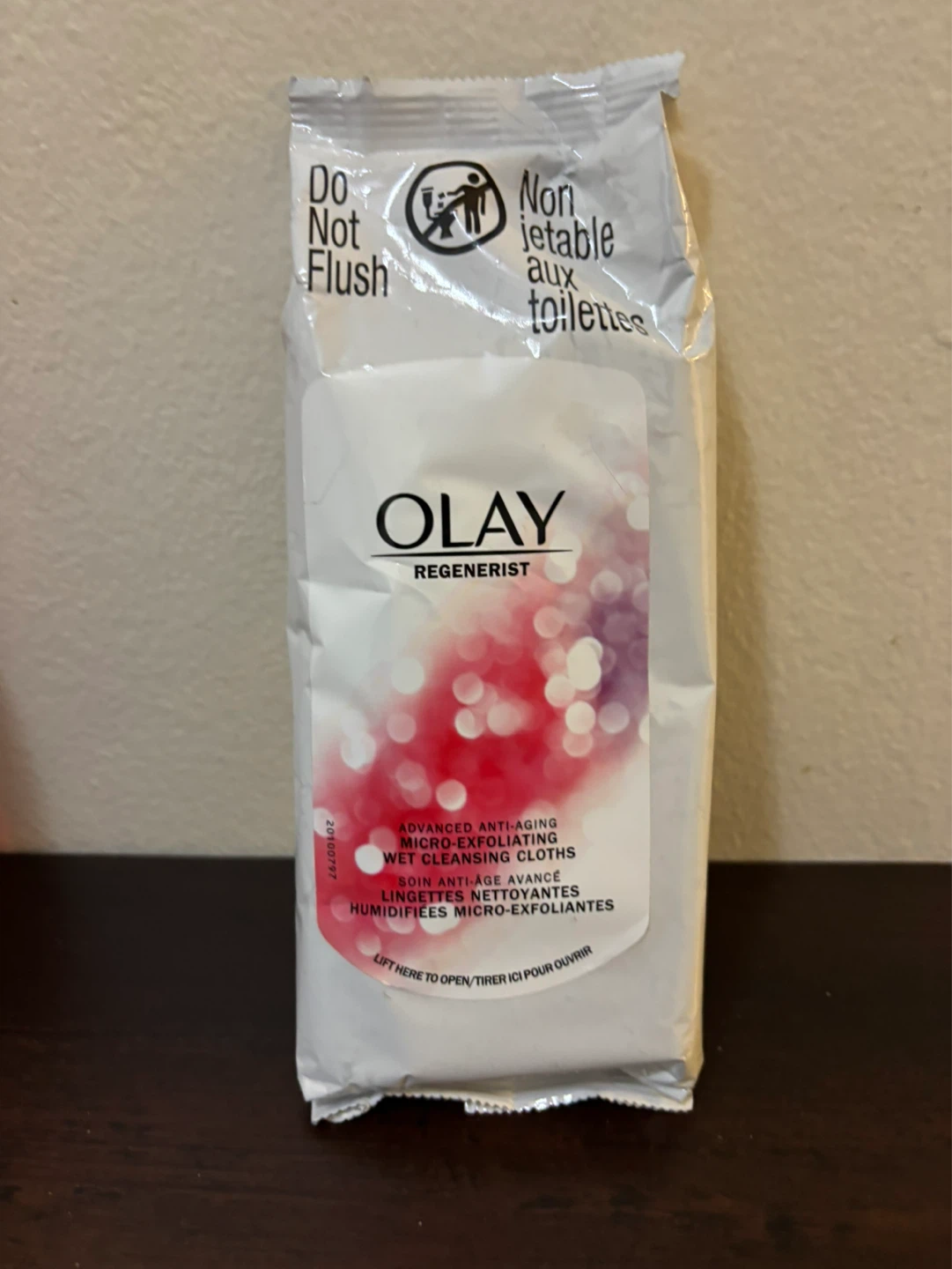 Olay Regenerist Advanced Anti-Aging Wet Cleansing Cloths