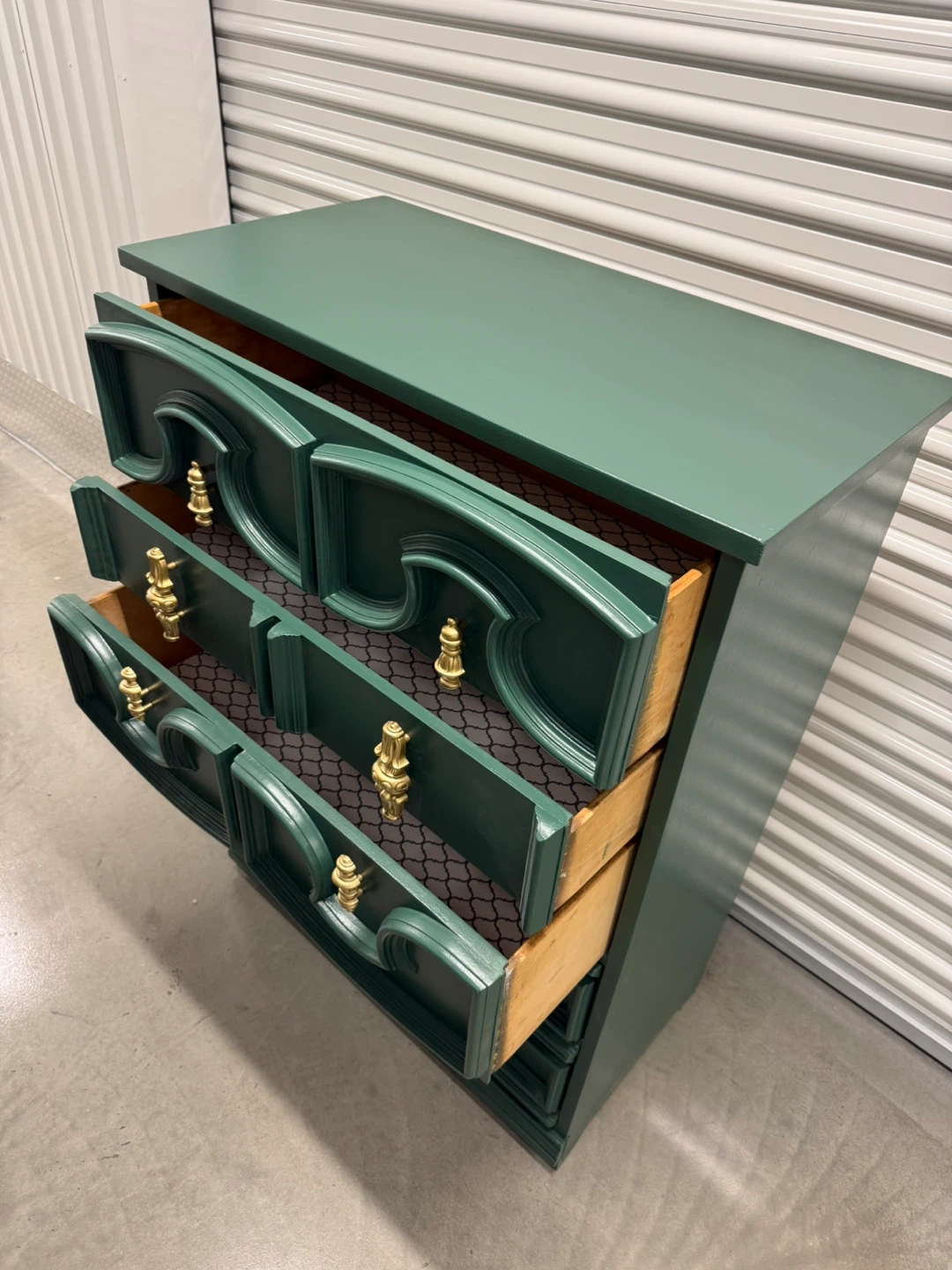 🚨Free Delivery NY/NJ Green Solid Wood Dresser - 5 Drawers - photo 4