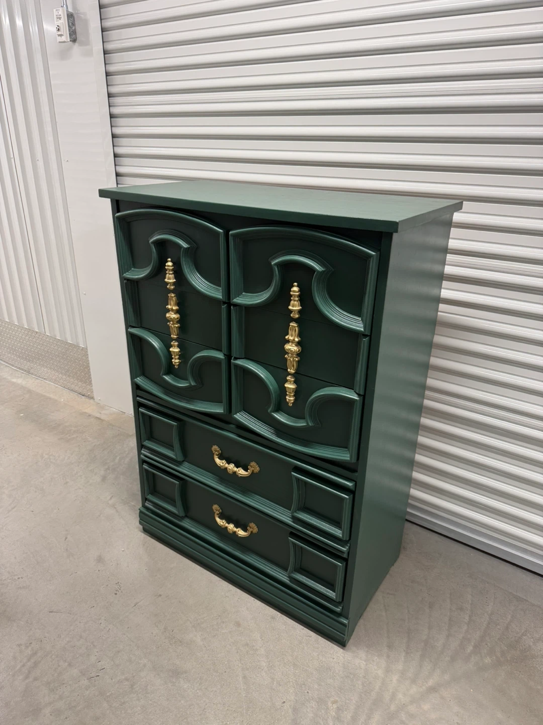 🚨Free Delivery NY/NJ Green Solid Wood Dresser - 5 Drawers - photo 2