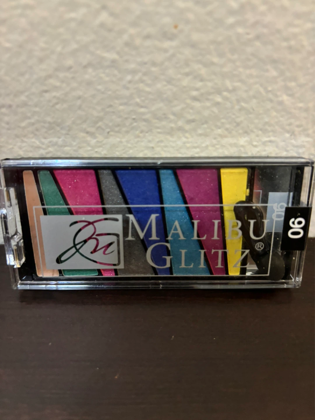 Malibu Glitz Eyeshadow Palette - 90