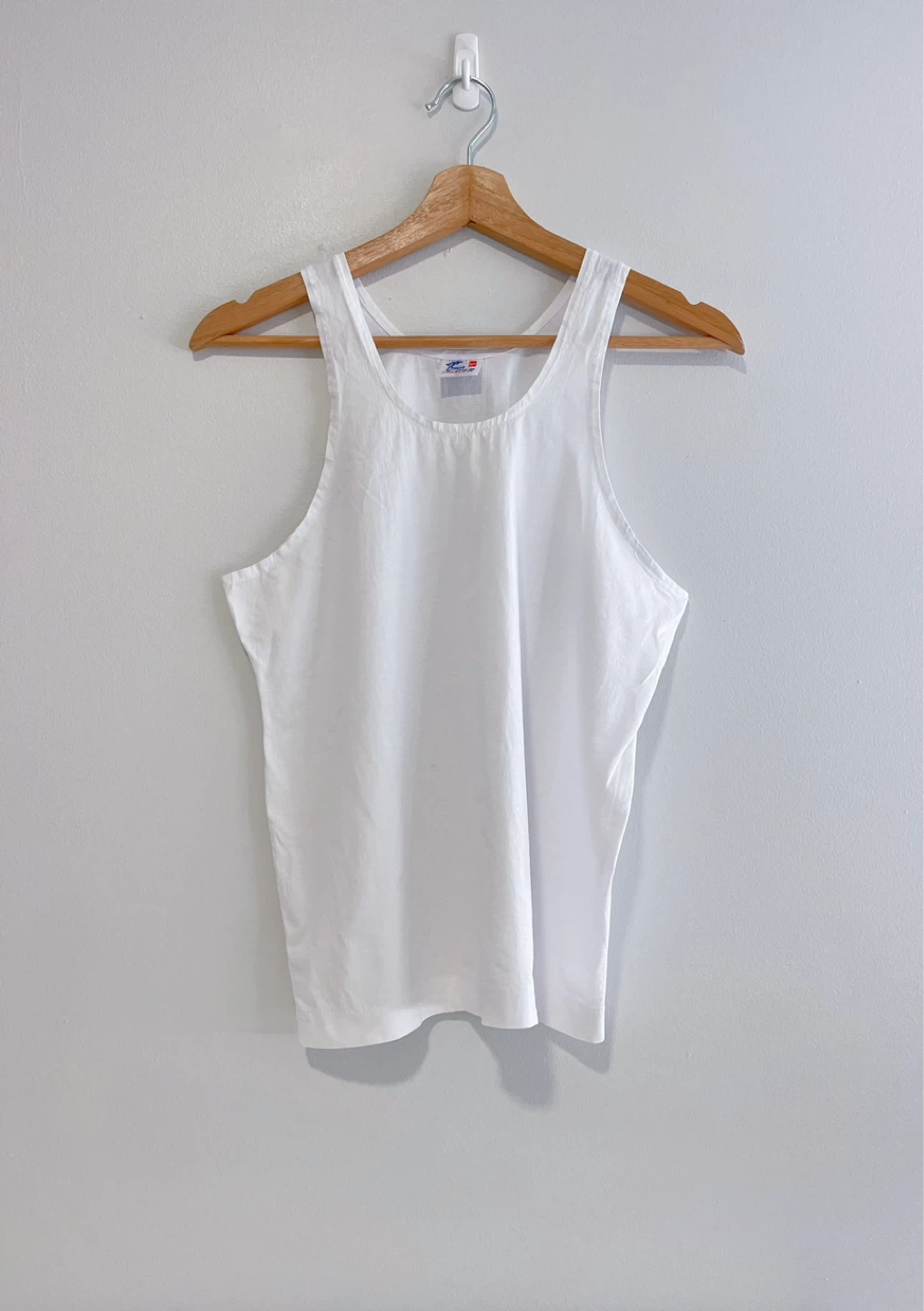 2 Women’s Tank Top  - Size M - photo 2