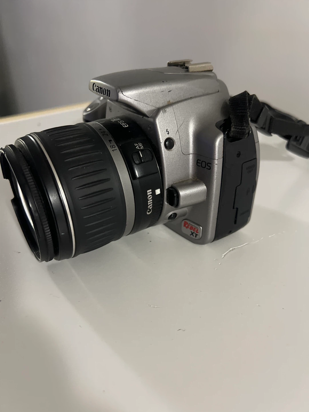 Canon EOS Rebel XT Digital Camera with 18-55mm Lens - photo 2