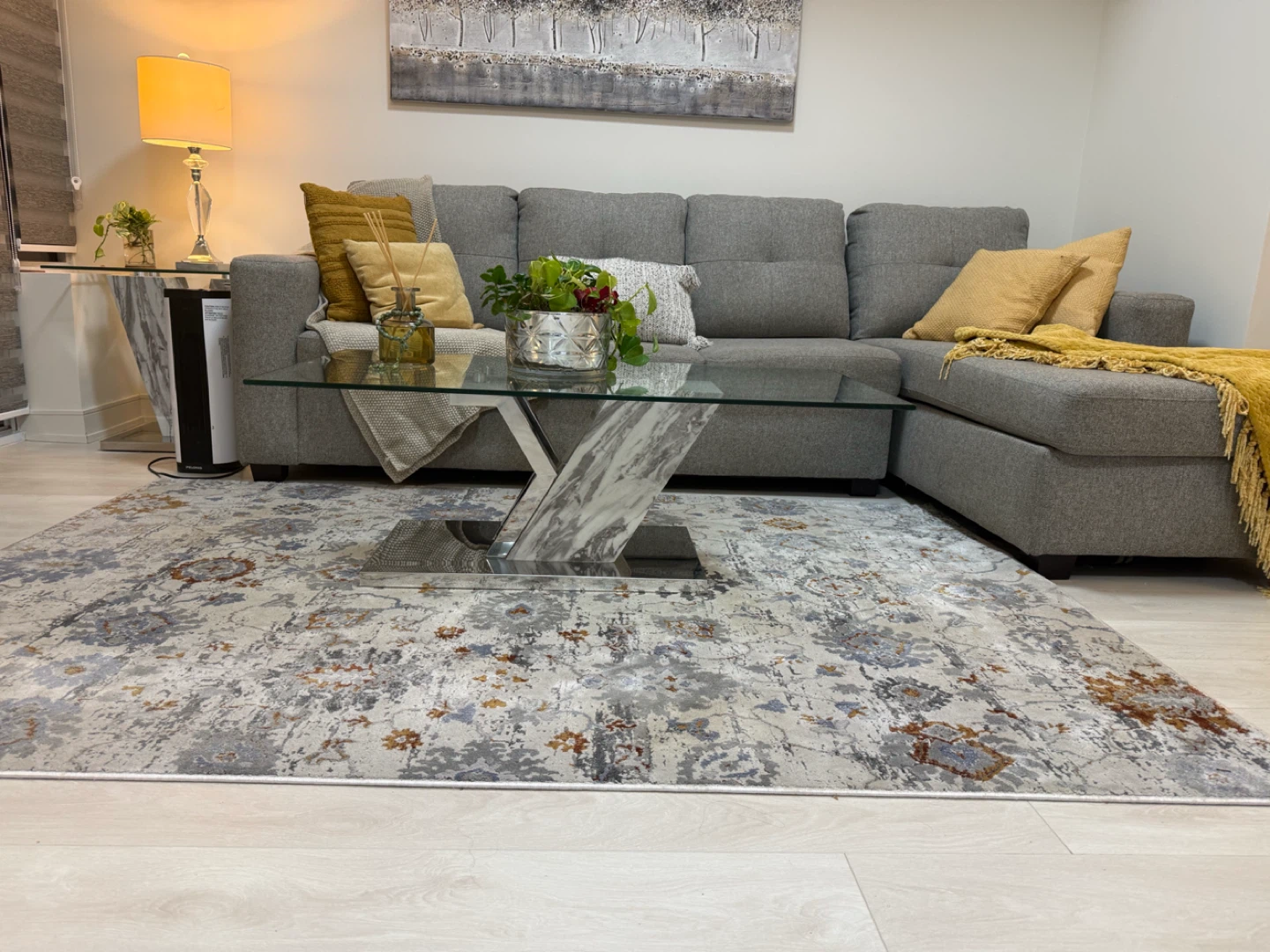 Modern Living Room Set for Sale – Excellent Condition - photo 3