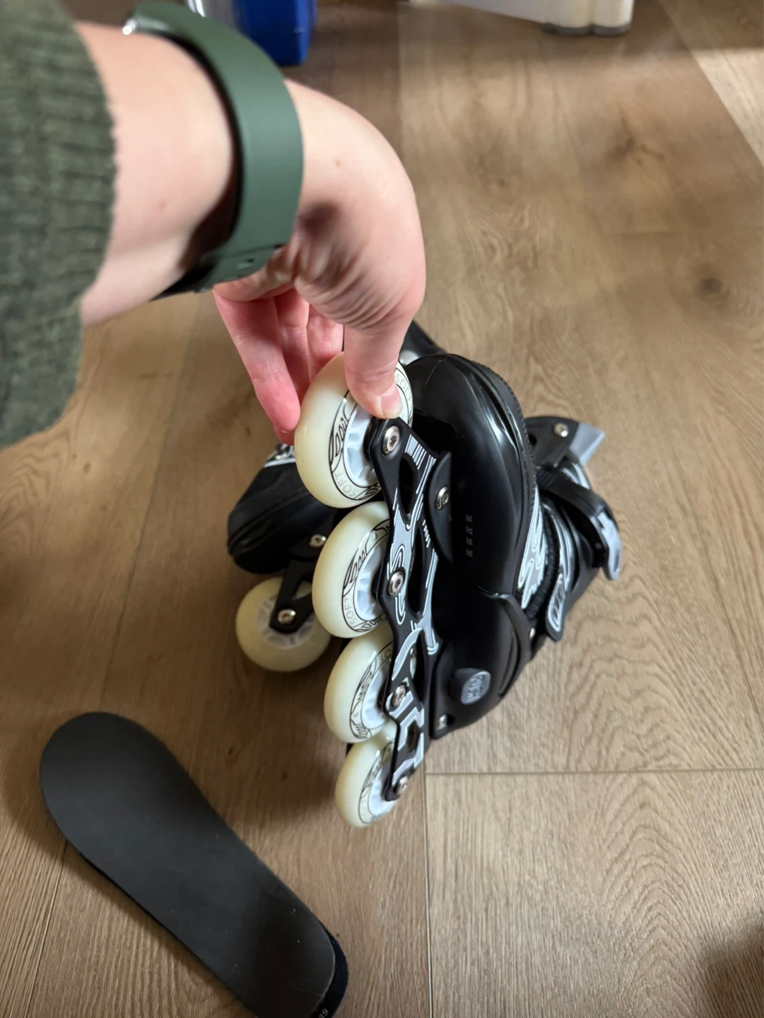 Black Women’s Adjustable Inline Skates - photo 2