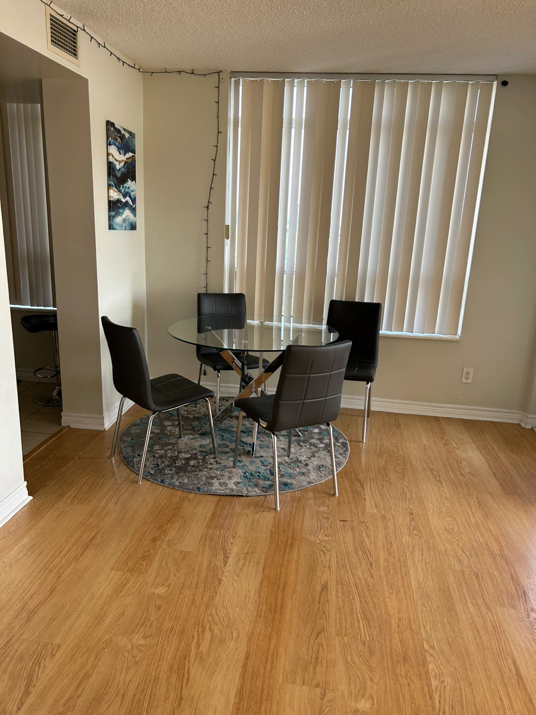 Large 2 bedroom + den corner condo for rent - photo 3