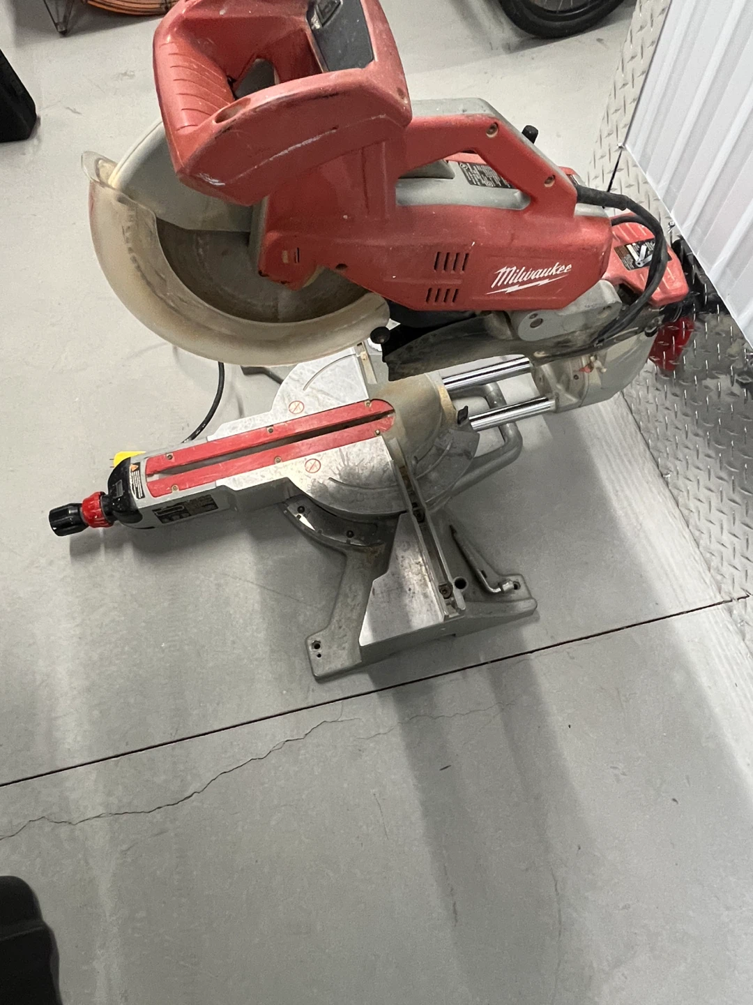 Milwaukee 12” Miter Saw - photo 4