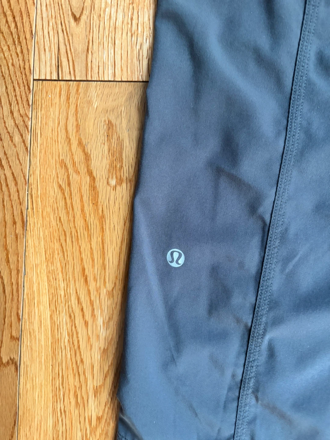 Lululemon Grey/White Capris-size 4 - photo 3