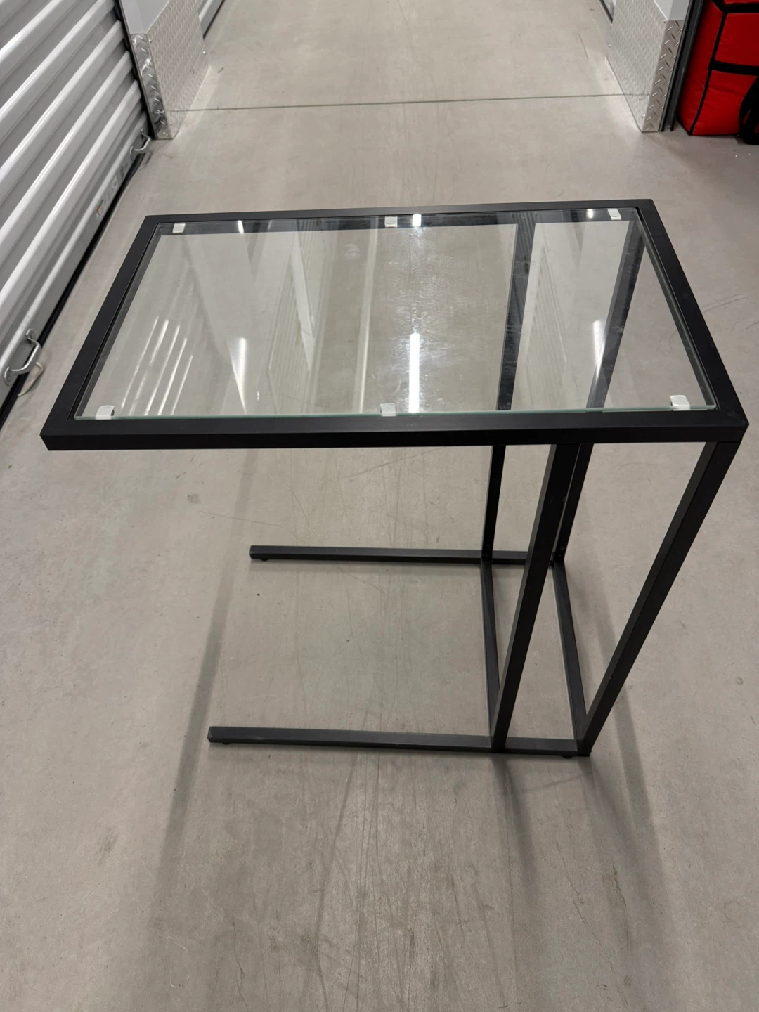 Black Metal and Glass C-Table - photo 3