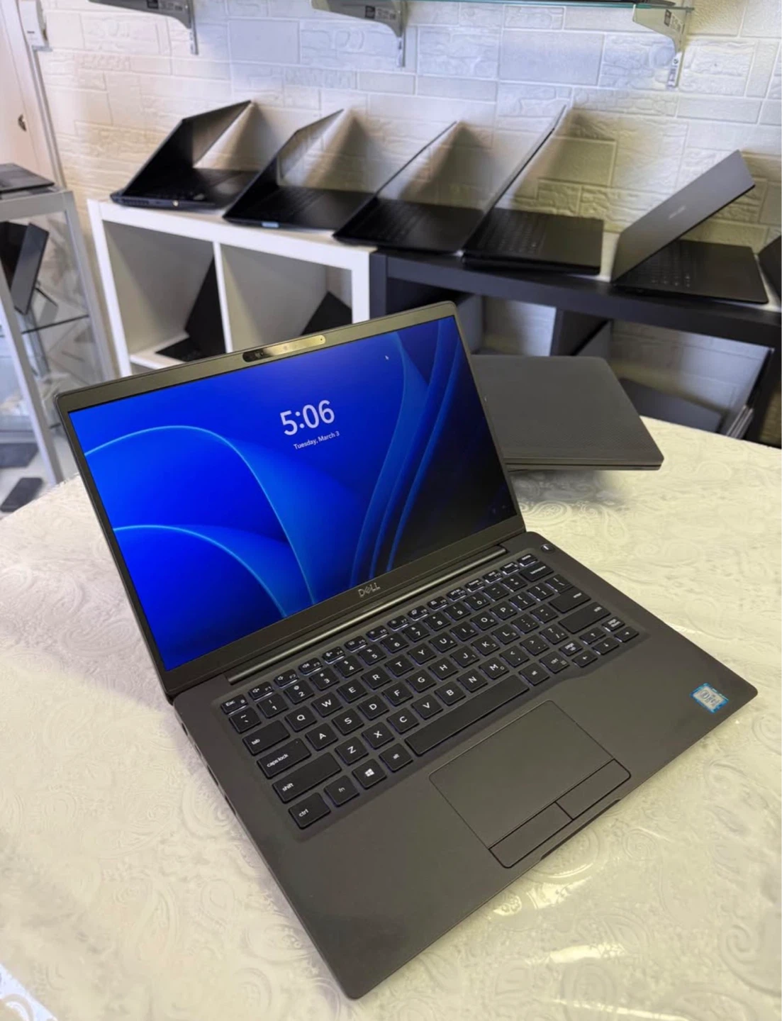 Dell latitude 7400, i5 8 gb Ram 256 SSD storage - photo 2