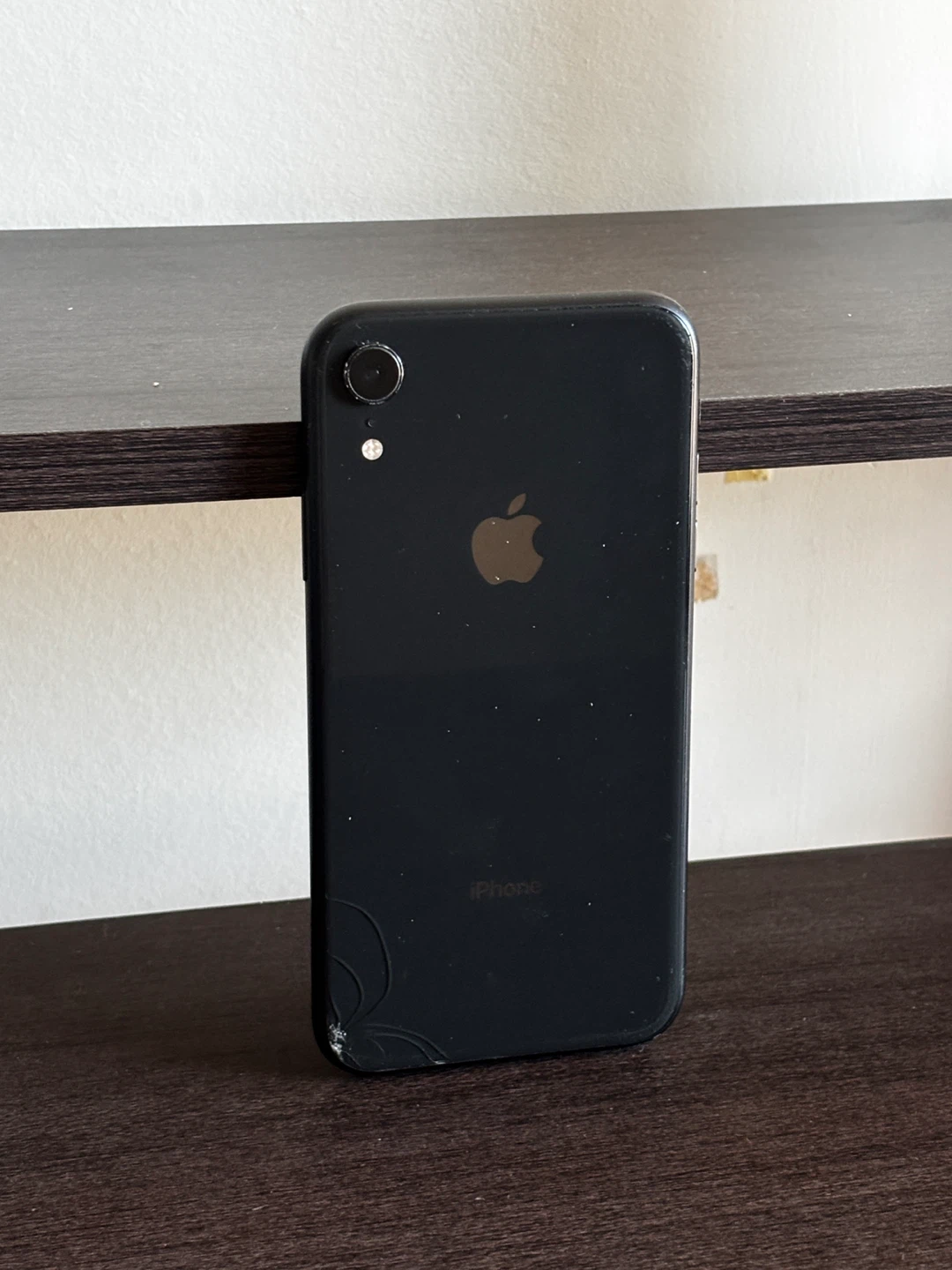 iPhone XR - photo 2