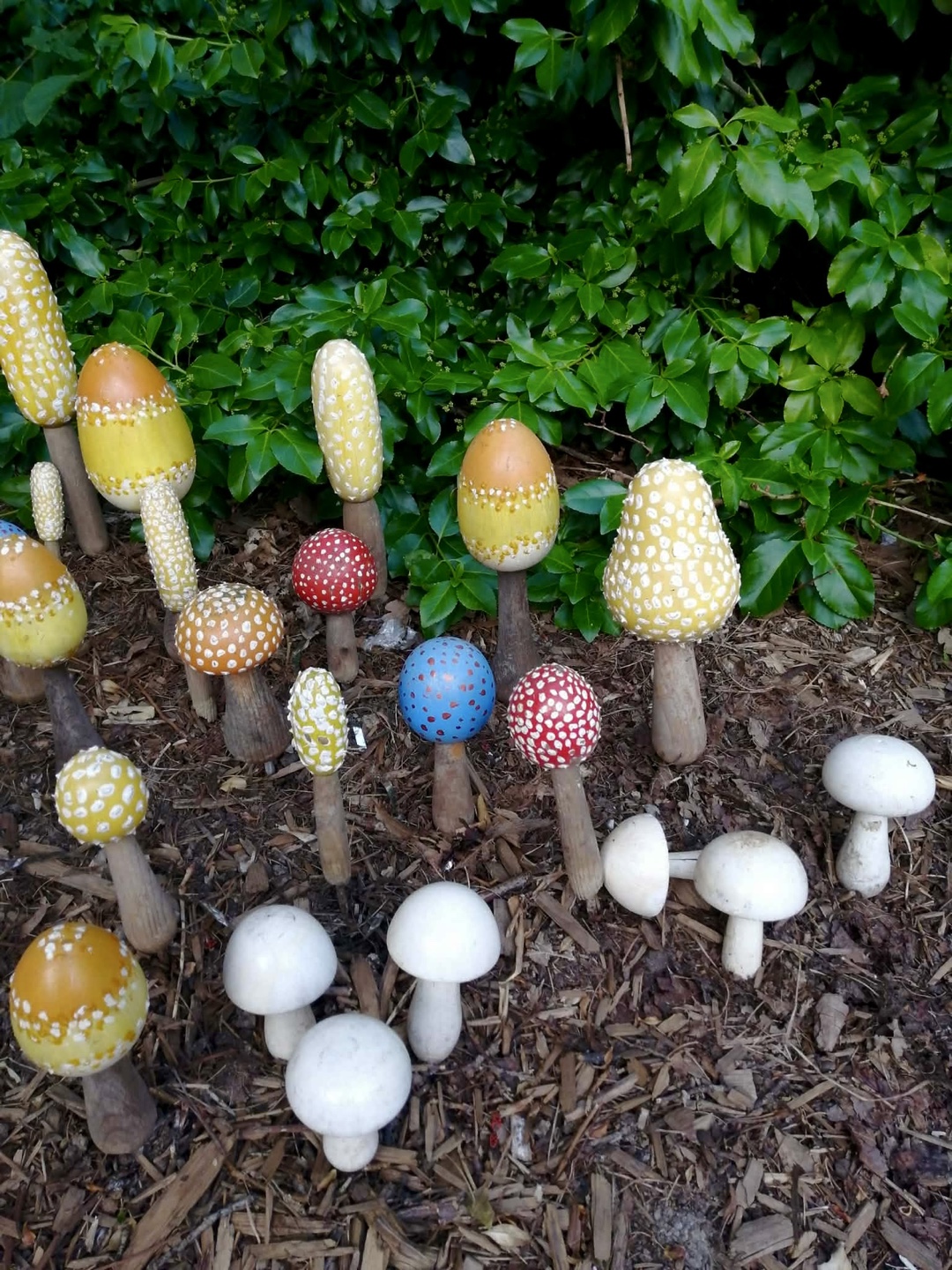 Vintage Hand-Painted Folk Art Garden Mushroom Collection- 28pcs - photo 2