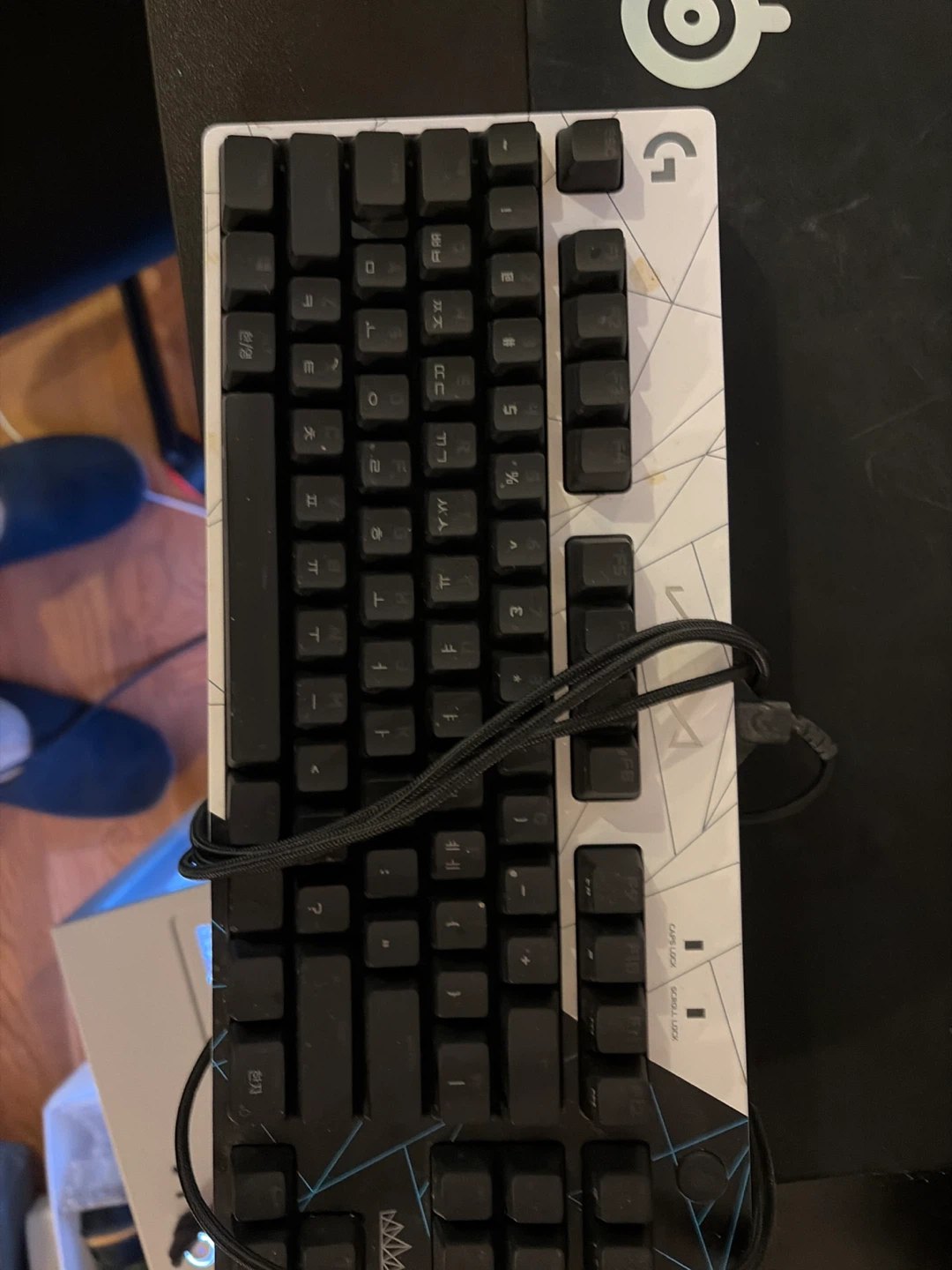 Logitech Mechanical Gaming Keyboard KDA collab