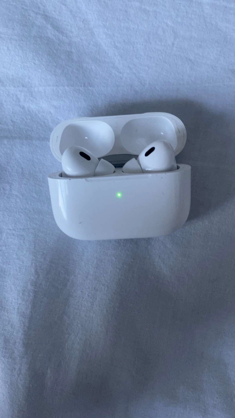 Apple AirPods Pro - photo 2