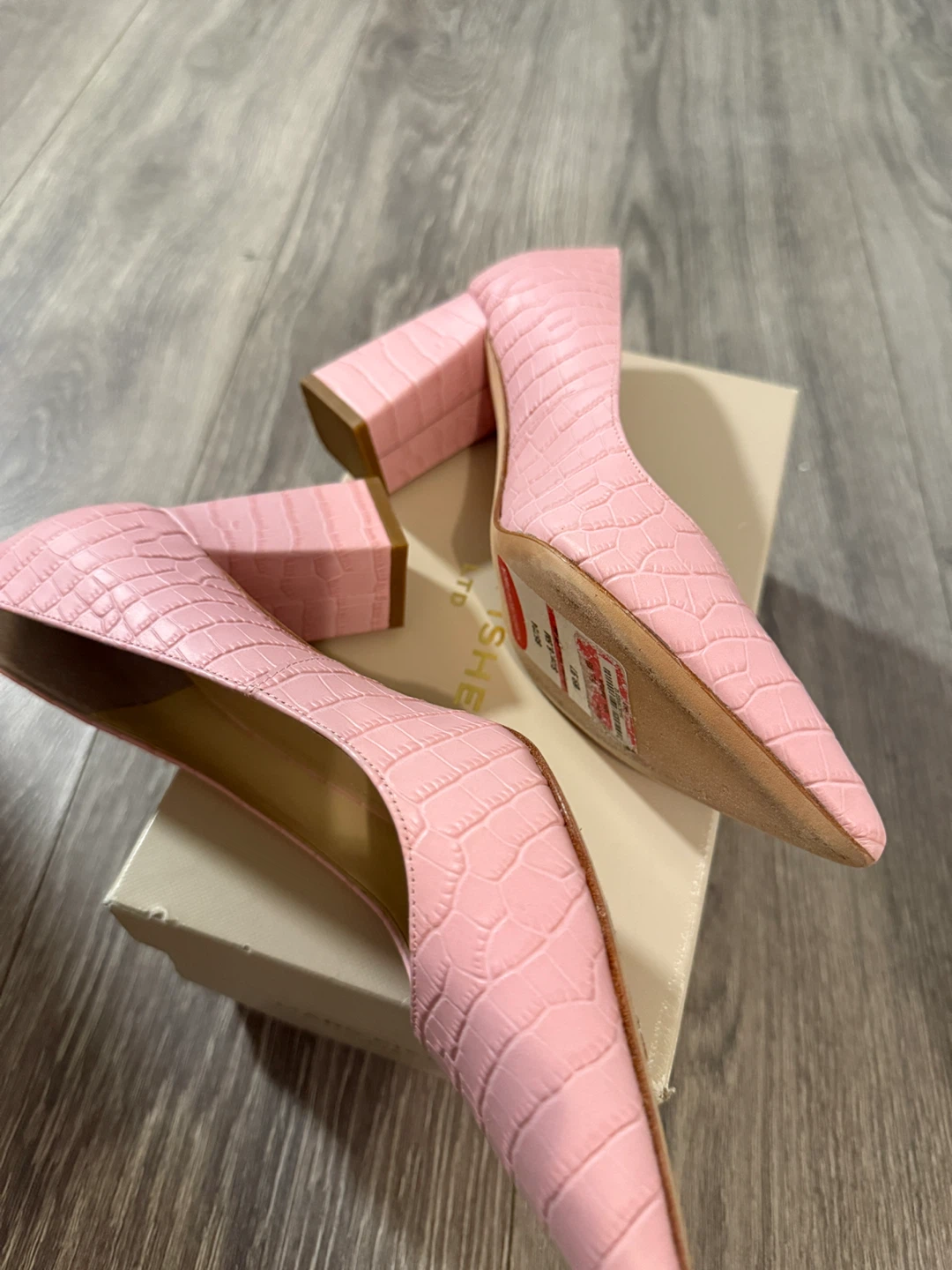 Marc Fisher LTD Pink Croc Embossed Heels Size 7 - photo 3