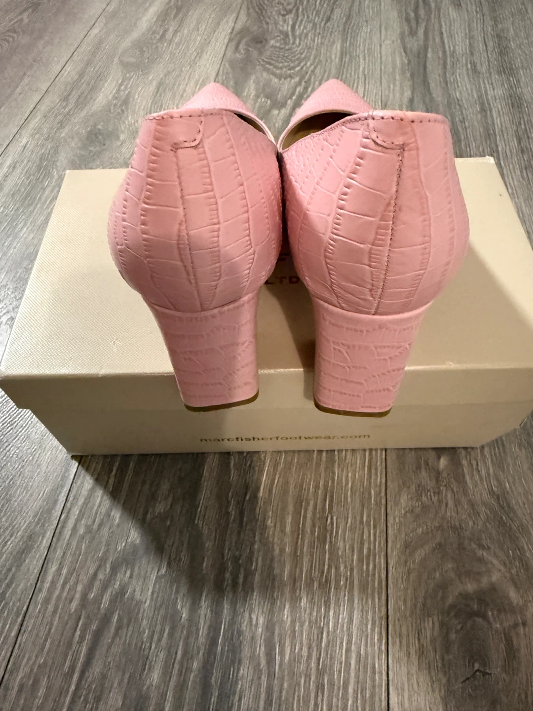 Marc Fisher LTD Pink Croc Embossed Heels Size 7 - photo 2