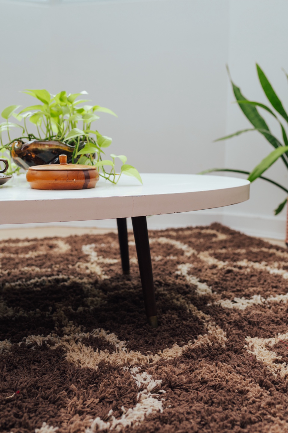 1960s Space Age Oval Coffee Table - photo 4