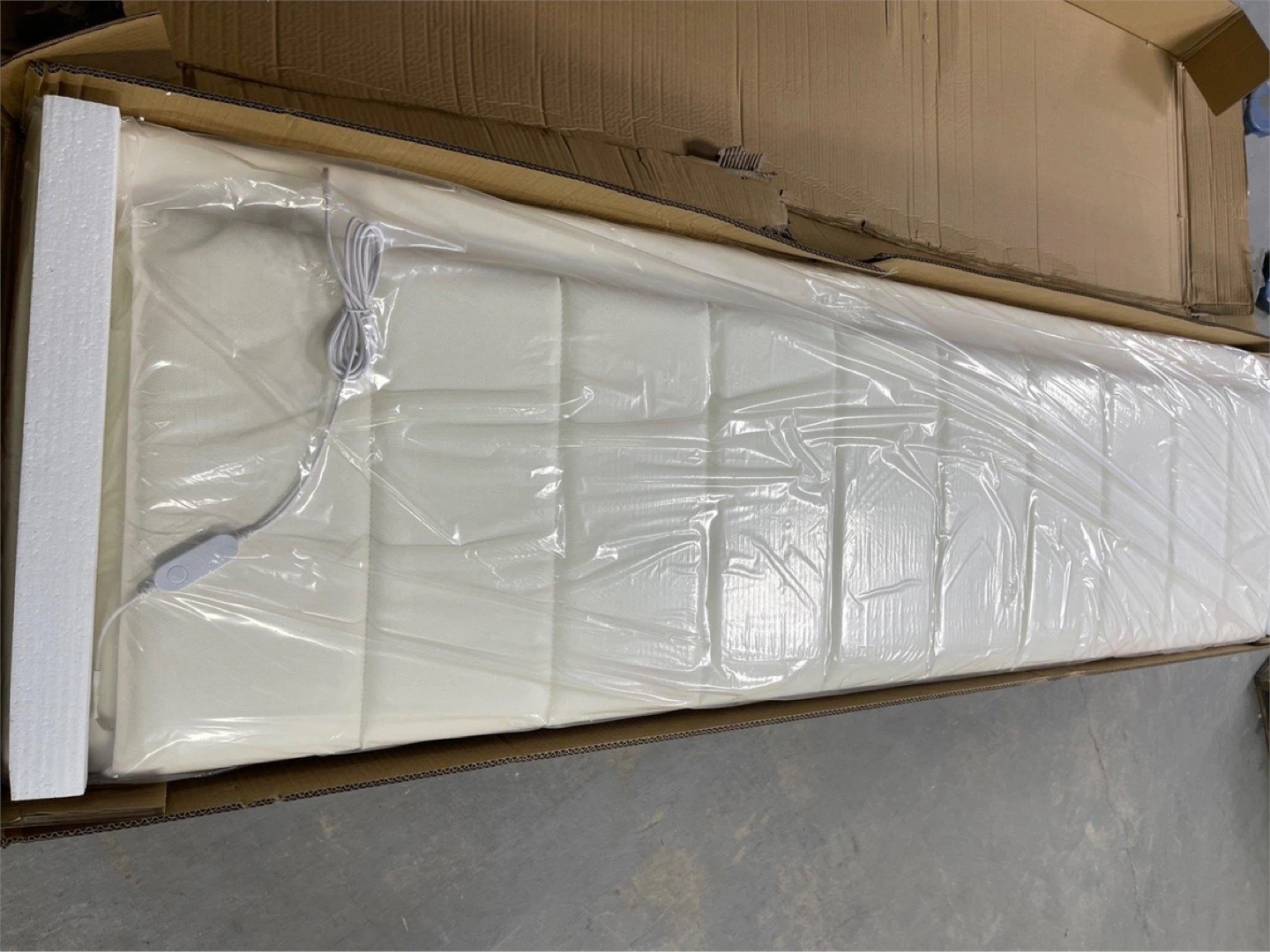 Catrimown King Size Led Bed Frame - photo 3