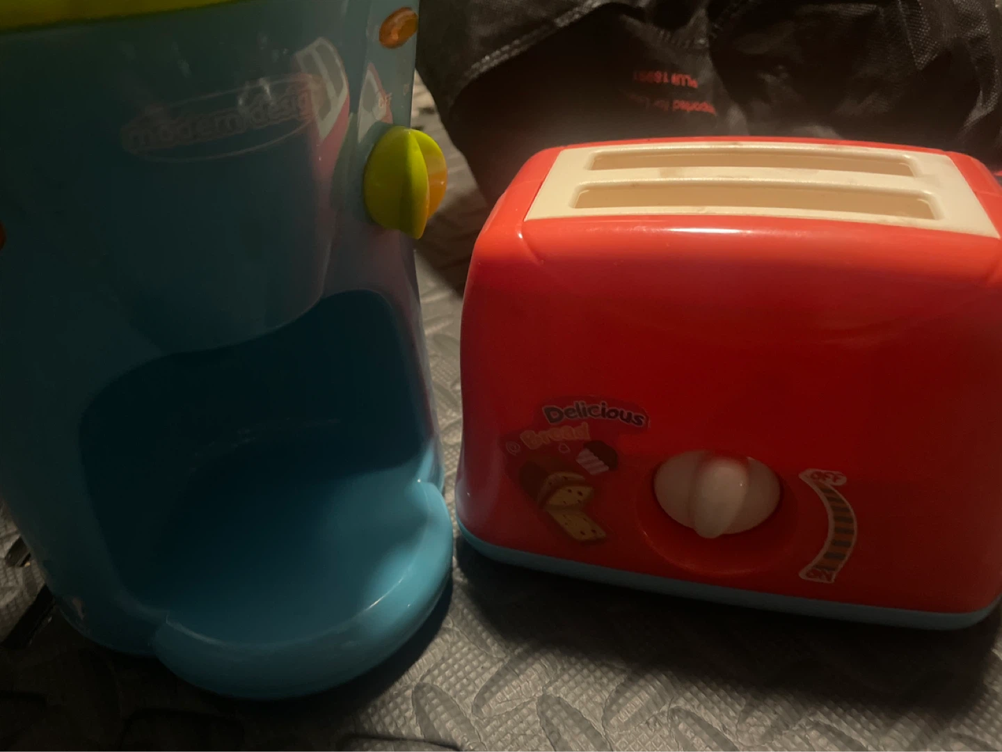 Modern Kids Toaster Play Set