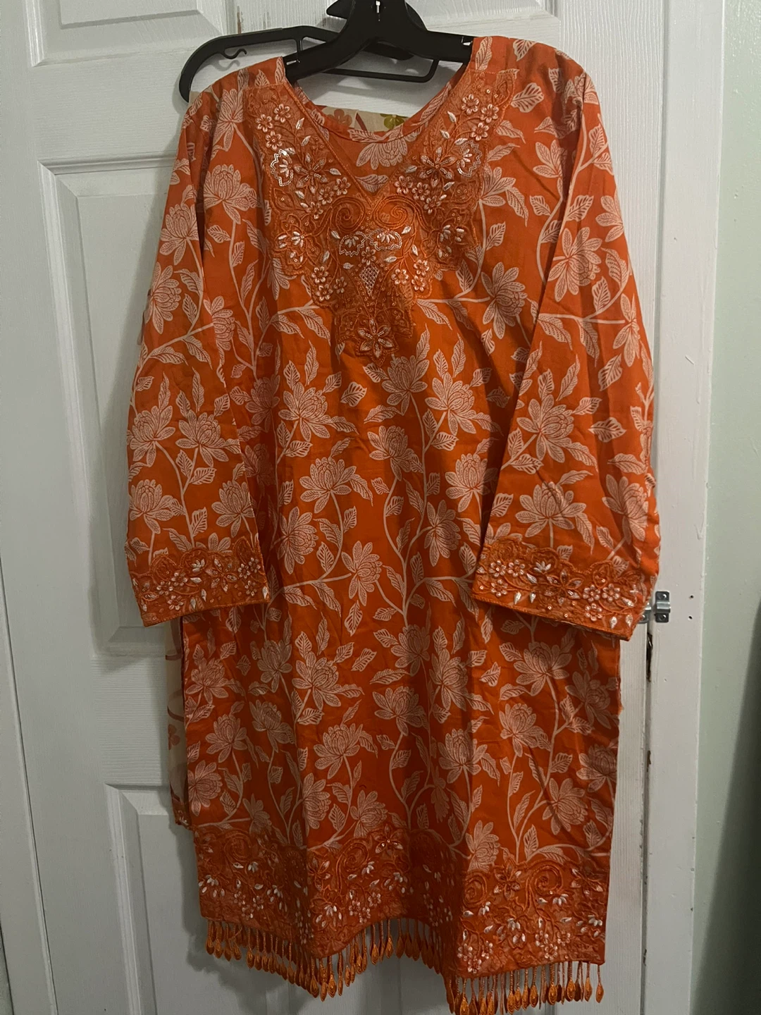 Orange Embroidered 3-piece suit - photo 4