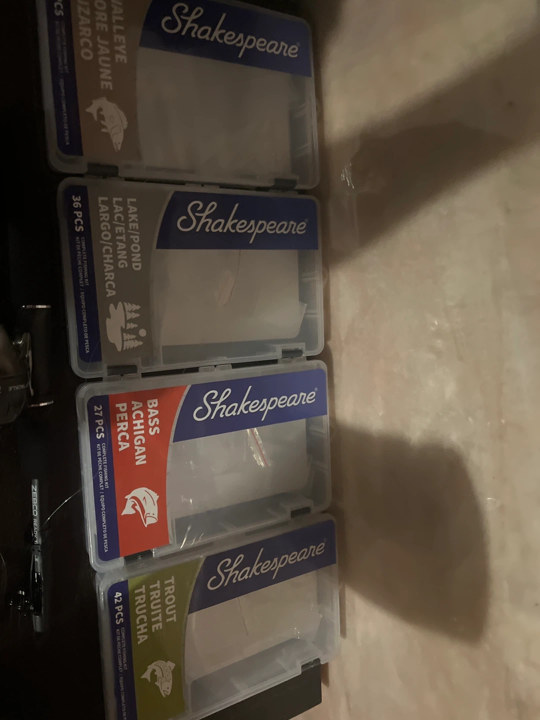 Shakespeare Fishing Tackle-box & Zebco Reel - photo 3
