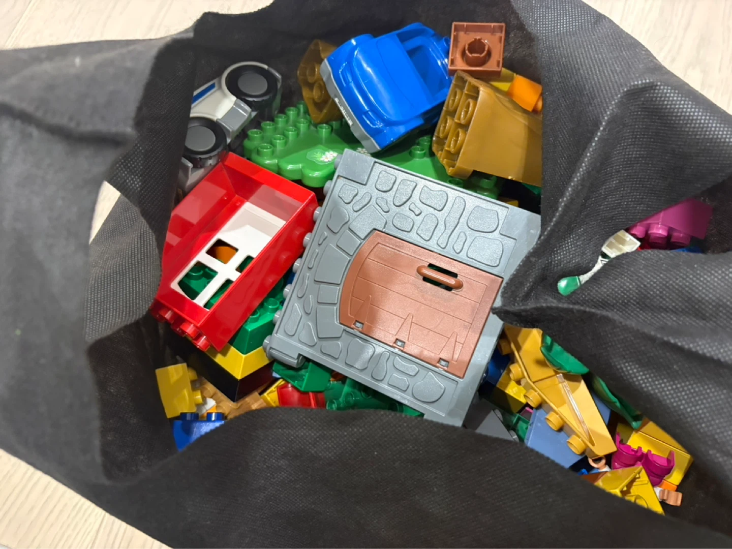 Assorted LEGO and Mega Bloks - photo 2