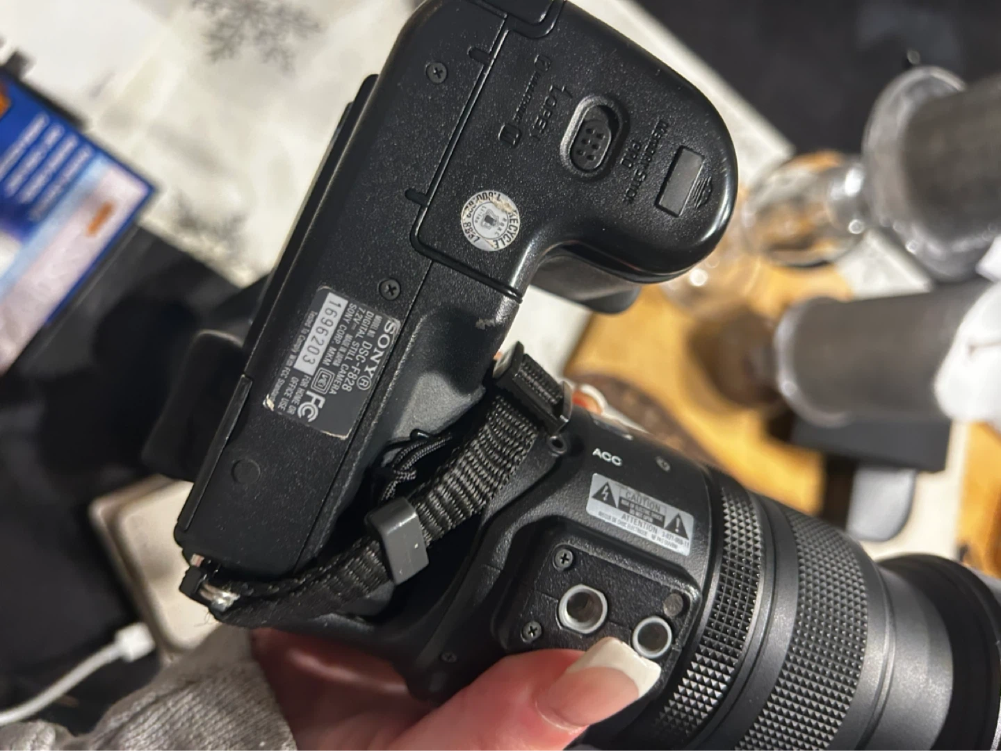 Sony DSC-F88 Digital Still Camera with Carl Zeiss Lens - photo 3