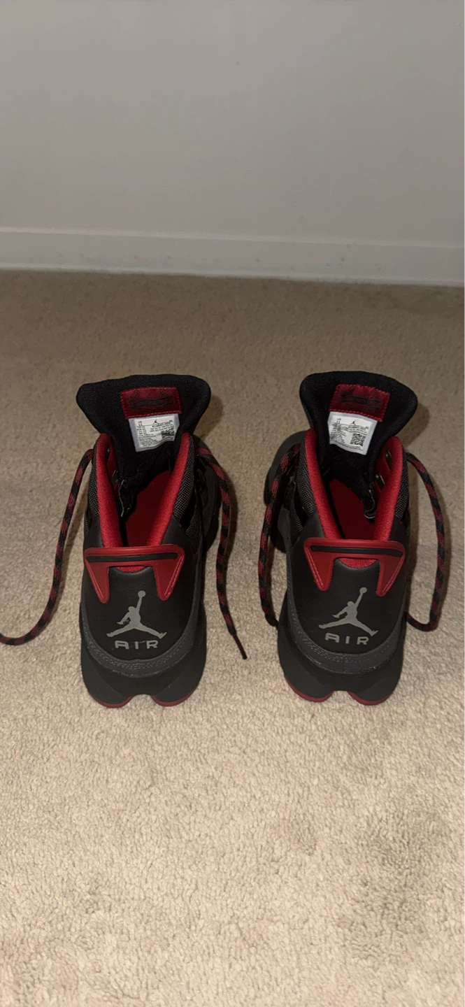 Jordan Winterized 6 Rings 'Anthracite Gym Red. - photo 3