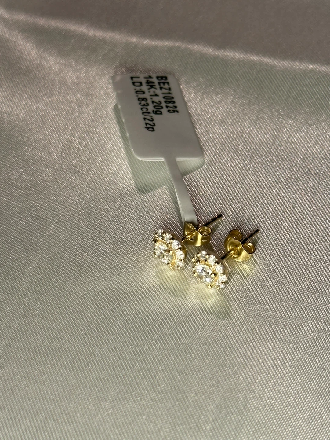 14K Gold Diamond Cluster Stud Earrings - photo 5
