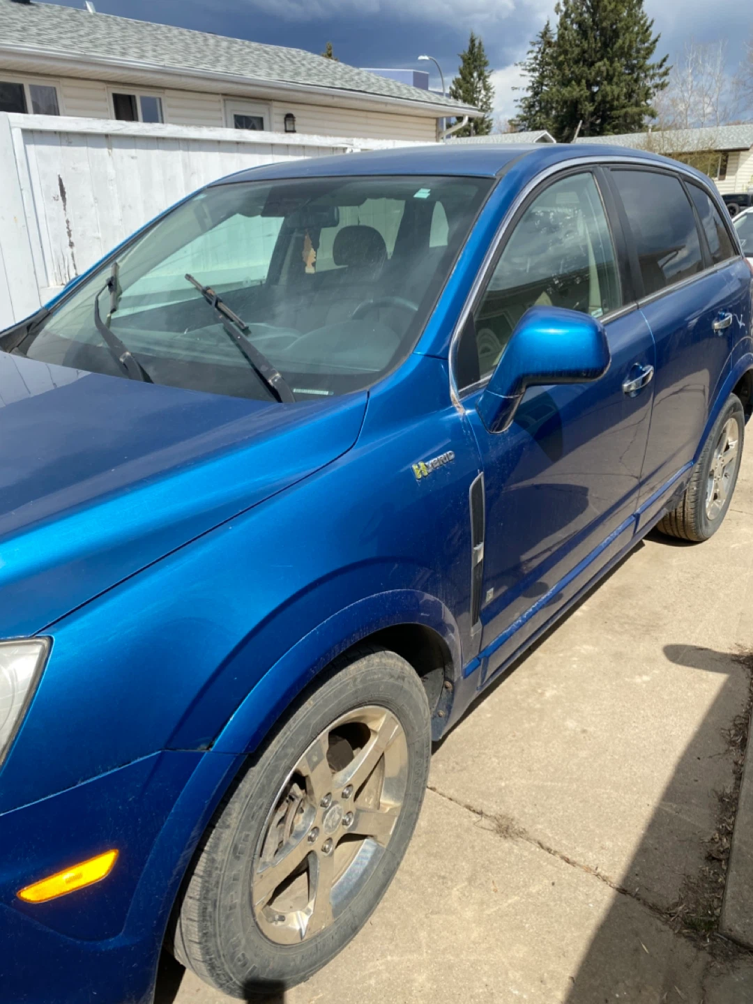 Blue Saturn Vue Hybrid SUV - photo 2